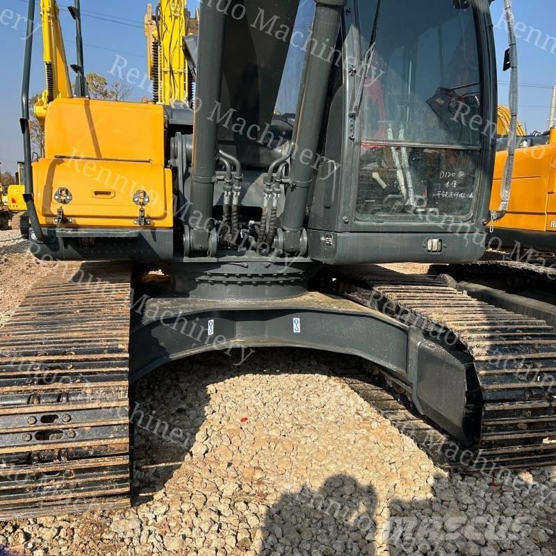 Hyundai 215VS Excavatoare pe șenile
