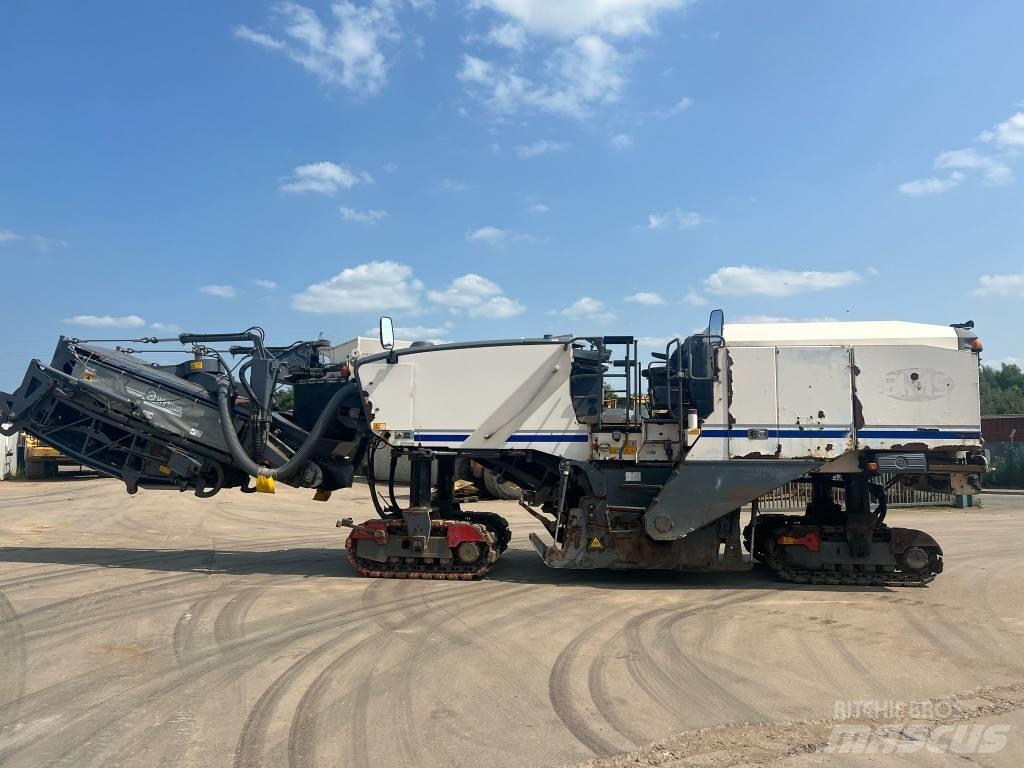 Wirtgen W 220 Utilaje asfalt cu freze reci
