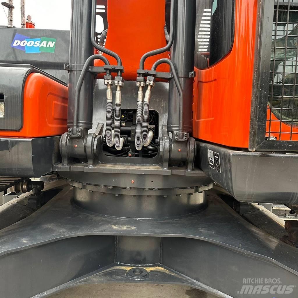 Doosan DX225LC-9C Excavatoare pe șenile
