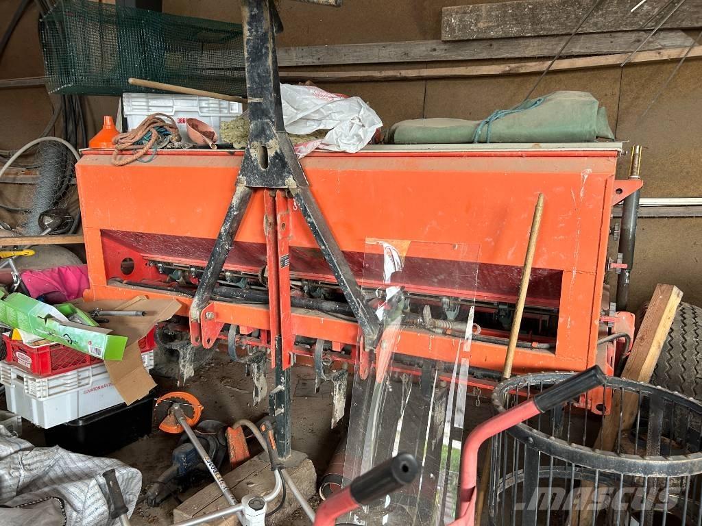 Tume HKL2500 Semanatoare