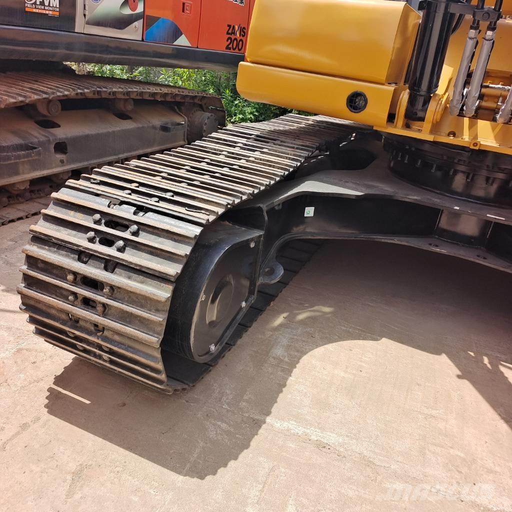 CAT 320 Excavatoare pe șenile
