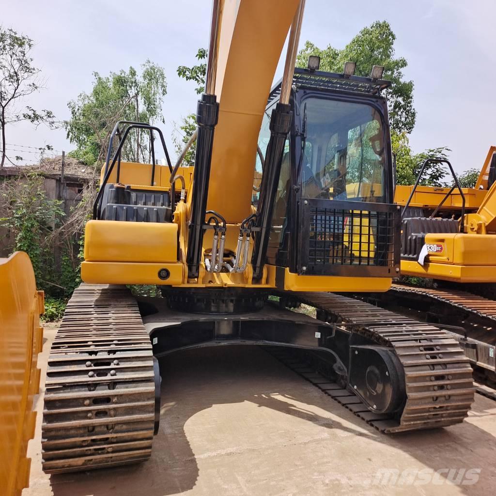 CAT 320 Excavatoare pe șenile
