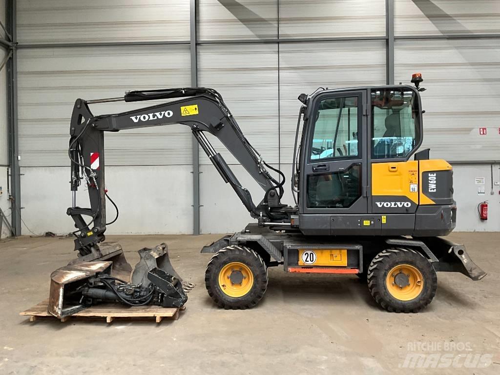 Volvo EW 60 E Excavatoare cu roti