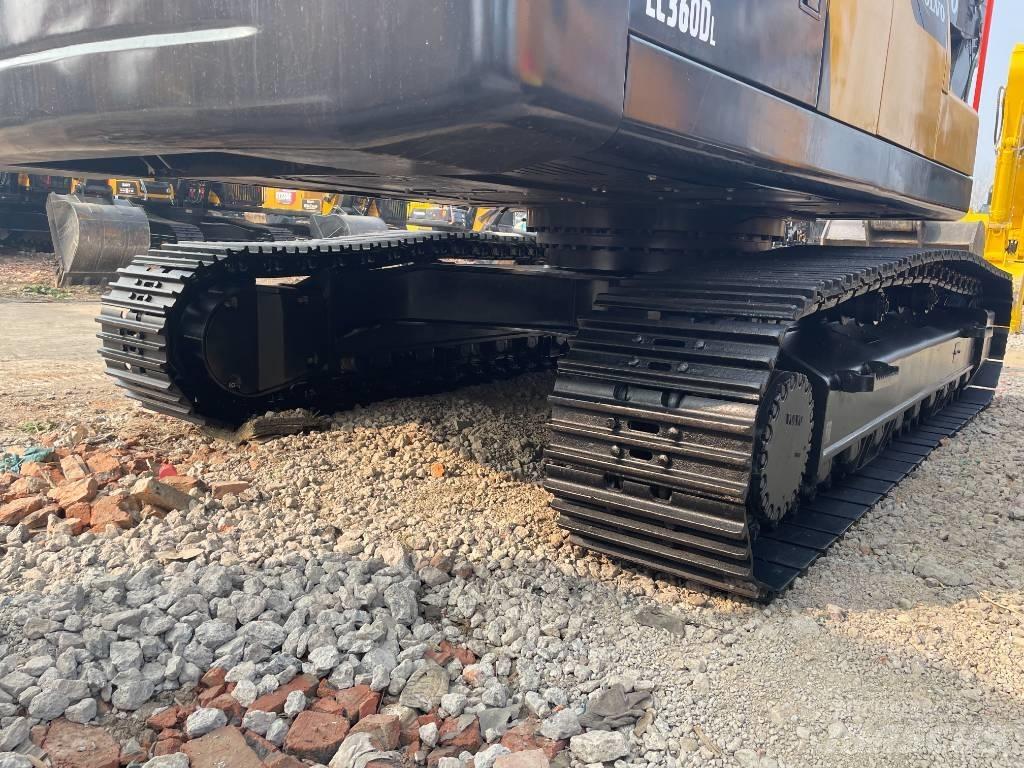 Volvo EC 360 Excavatoare pe șenile
