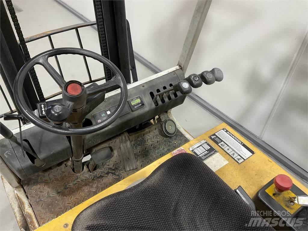 Komatsu FB20M-2E Stivuitor electric