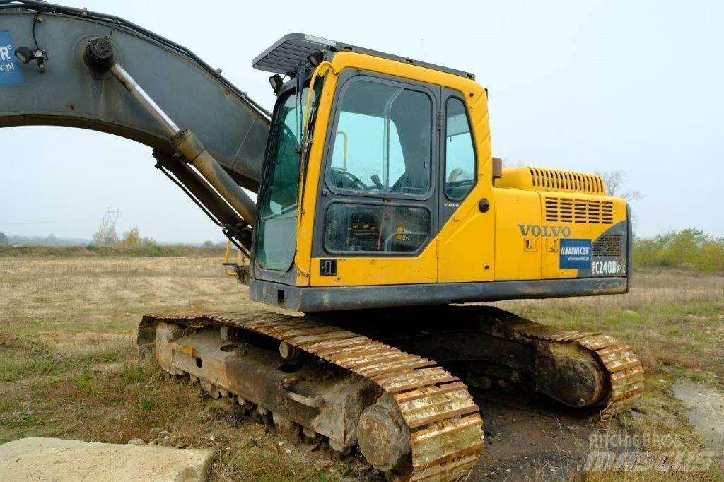 Volvo EC 240 kabina Cabine si interior