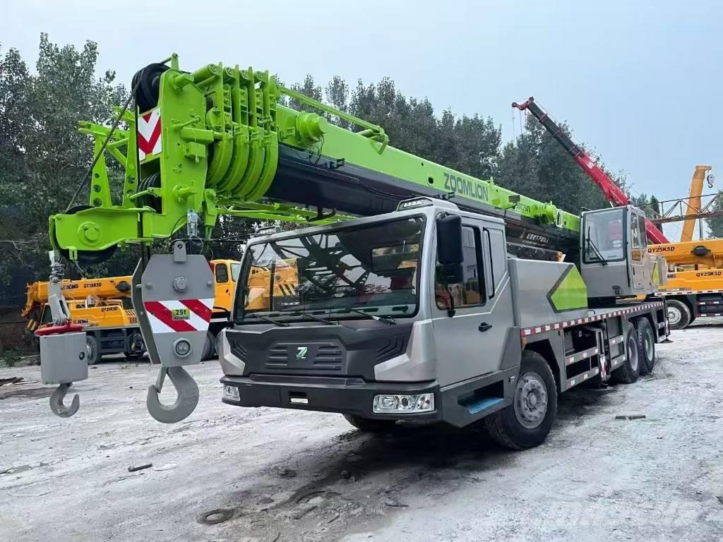 Zoomlion ZTC 250 A Macara pentru orice teren