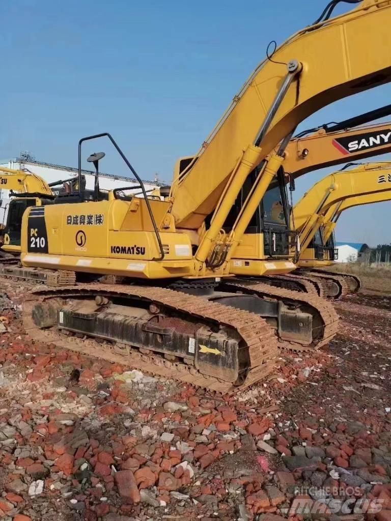 Komatsu PC 210 Excavatoare pe șenile
