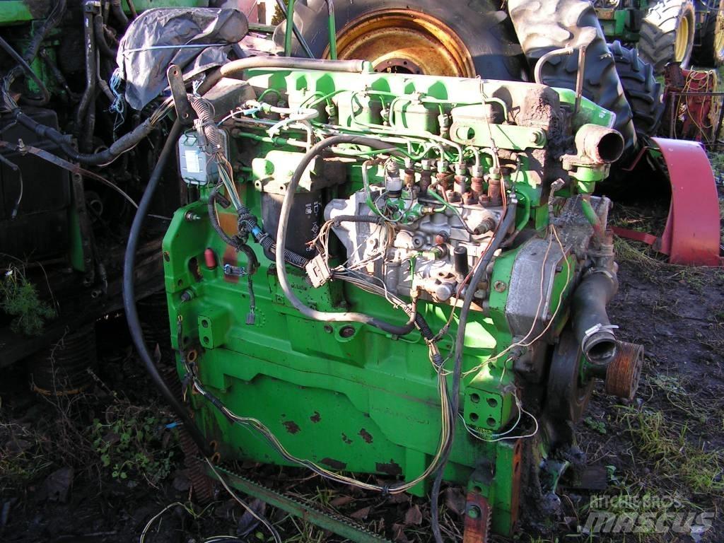 John Deere 8100 Motoare