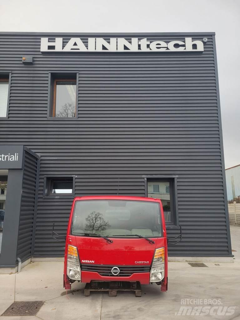 Nissan Cabstar Cabine si interior