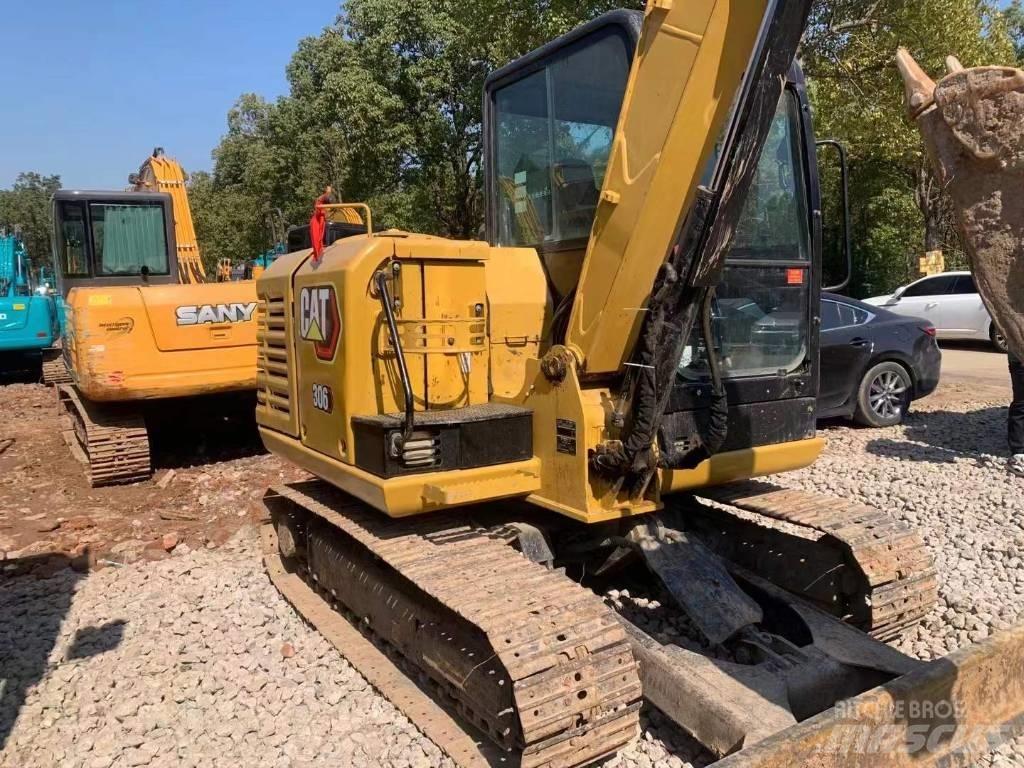CAT 306 Excavatoare pe șenile
