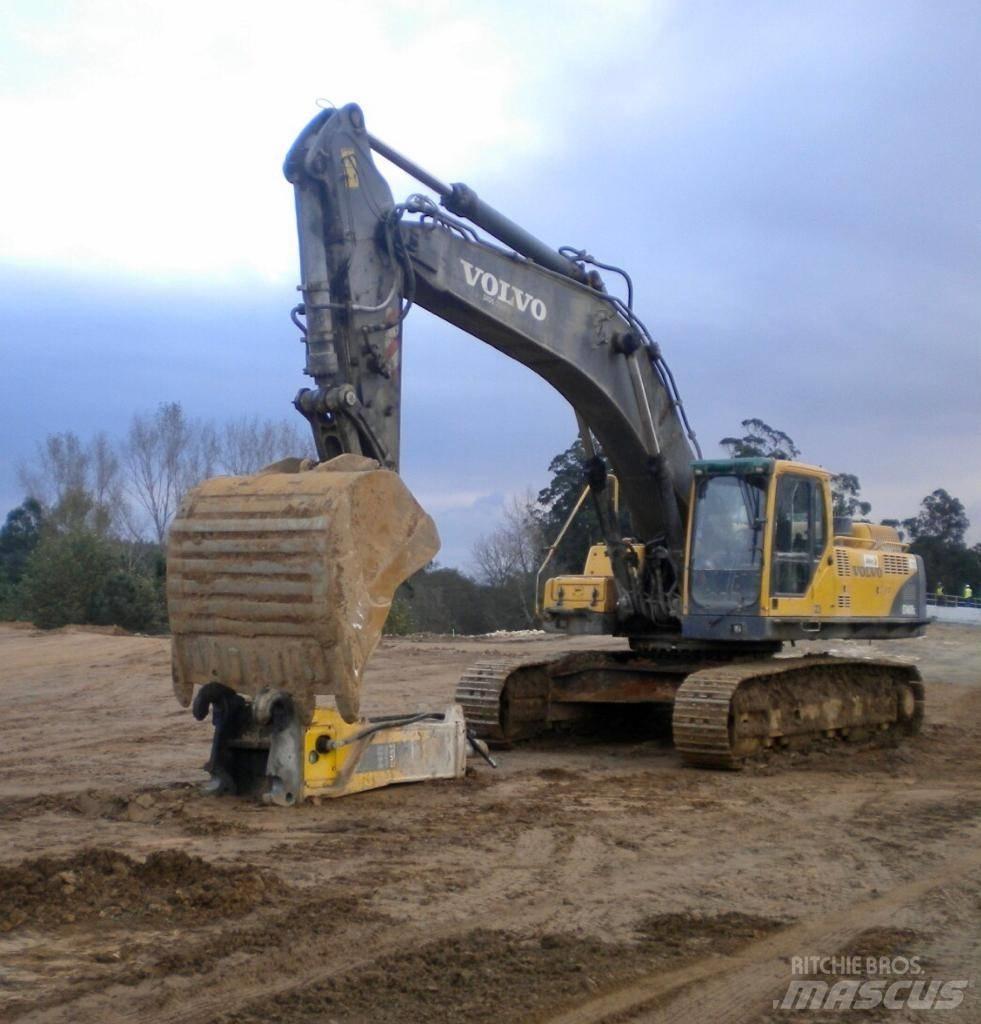 Volvo EC 460 B LC Excavatoare pe șenile
