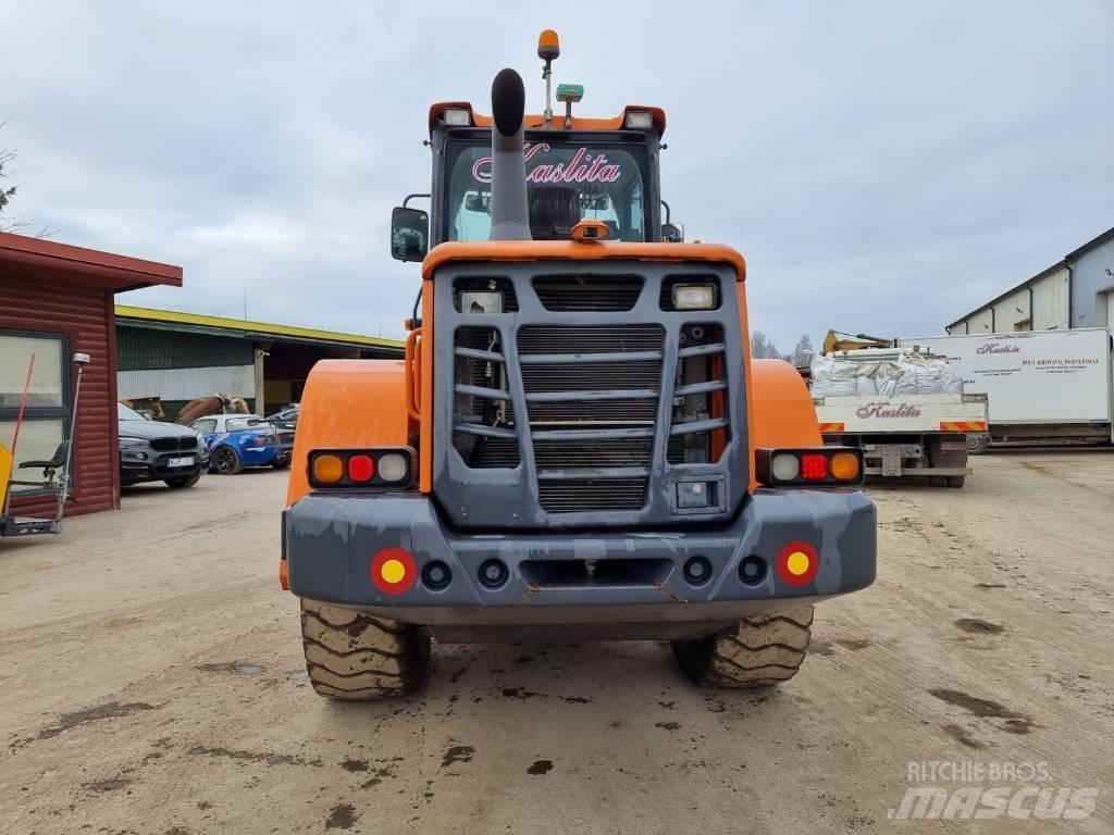 Doosan DL 200-3 Incarcator pe pneuri