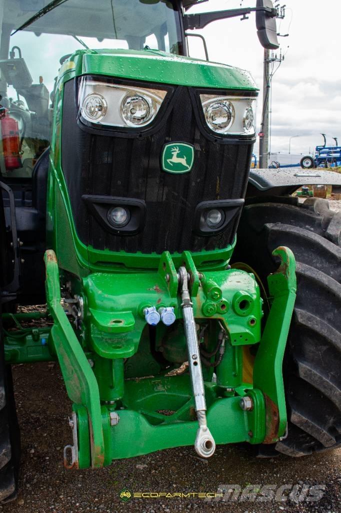John Deere 6215 R Tractoare