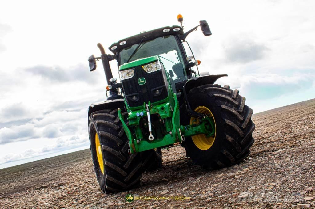 John Deere 6215 R Tractoare