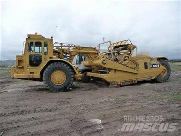 CAT 623B Excavatoare cu roti