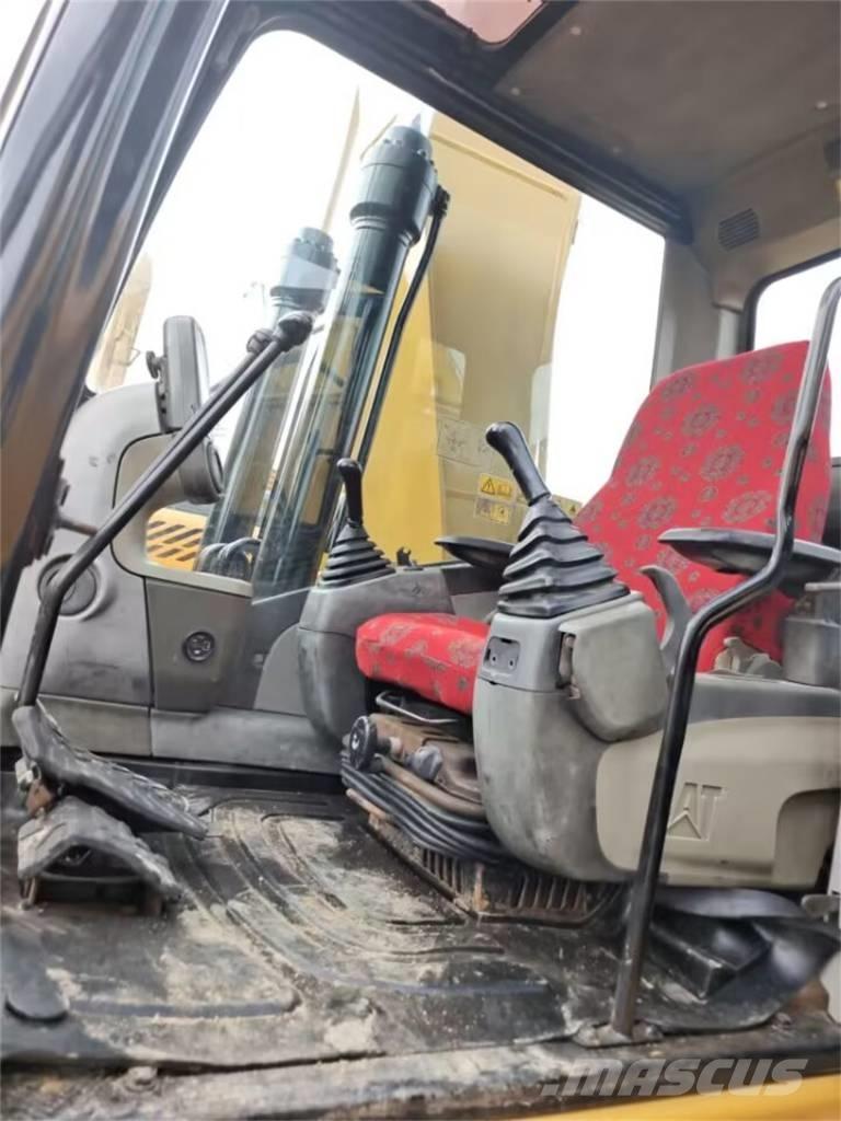 CAT 323 GC Excavatoare pe șenile
