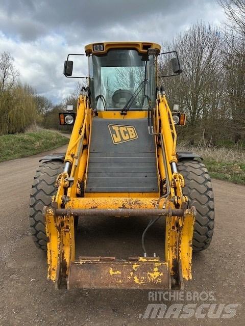 JCB 411 B Incarcator pe pneuri