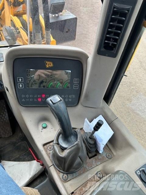 JCB 411 B Incarcator pe pneuri