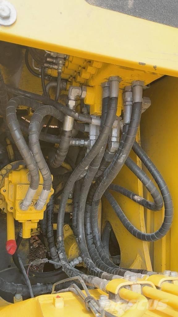 Komatsu PC 130 Excavatoare pe șenile
