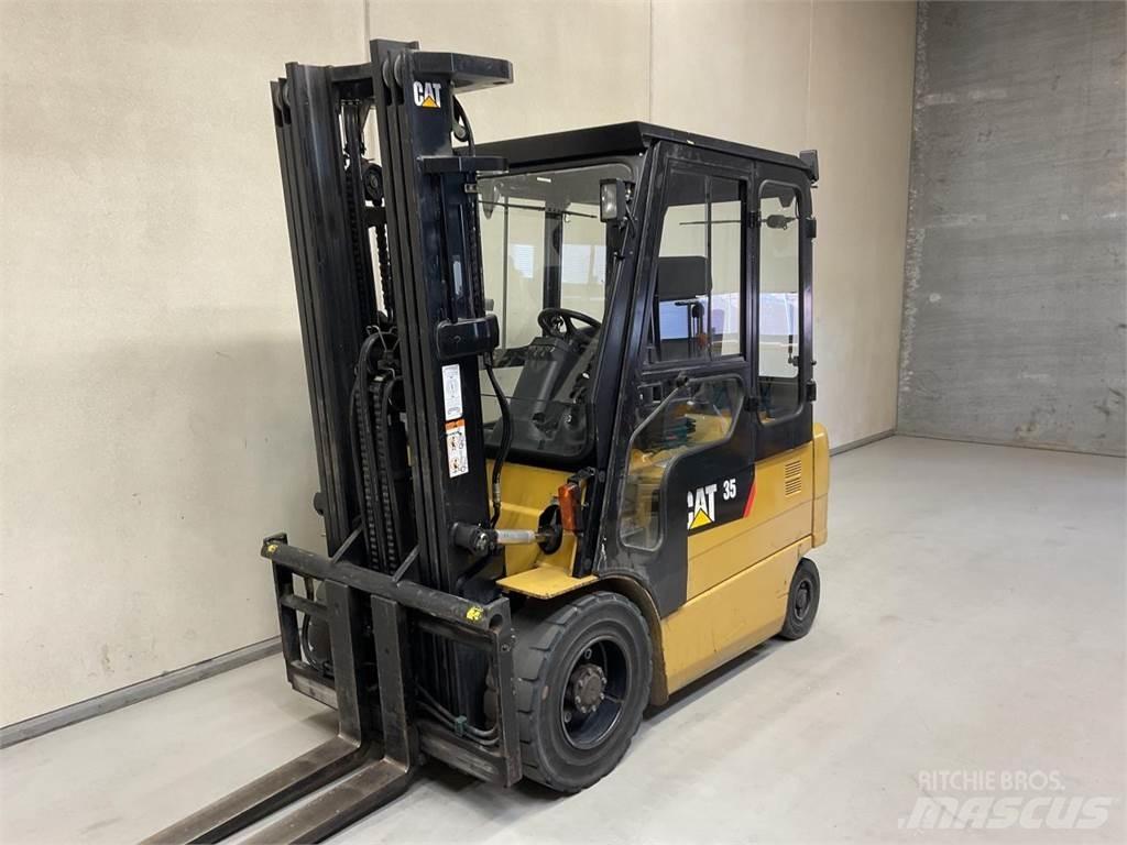 CAT EP35K-PAC Stivuitor electric
