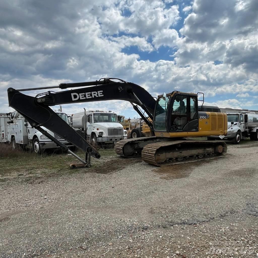 DEERE 210G Excavatoare pe șenile
