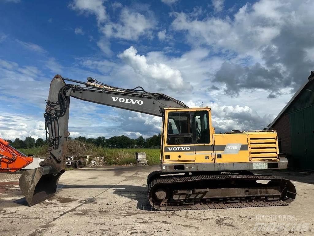 Volvo EC200 Excavatoare pe șenile
