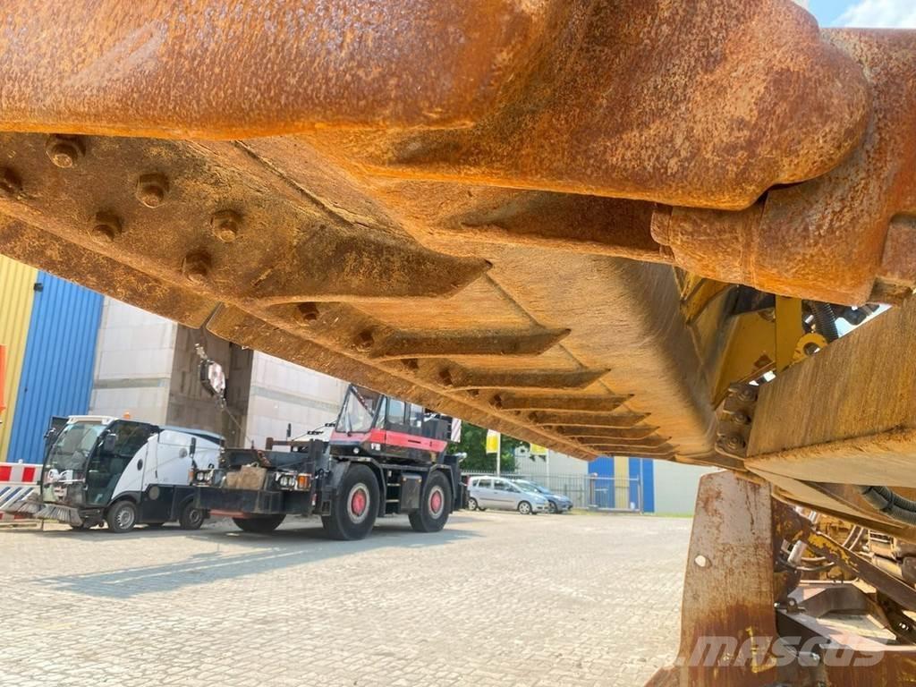 CAT D6T NVT Buldozere pe senile