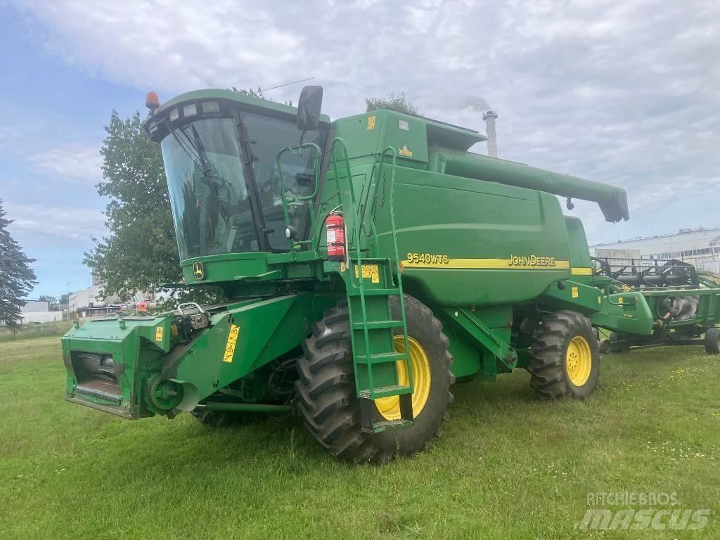John Deere 9540 WTS Combine de secerat