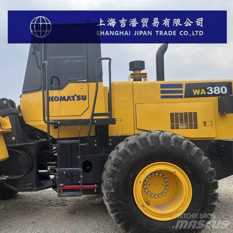 Komatsu WA 380 Incarcator pe pneuri