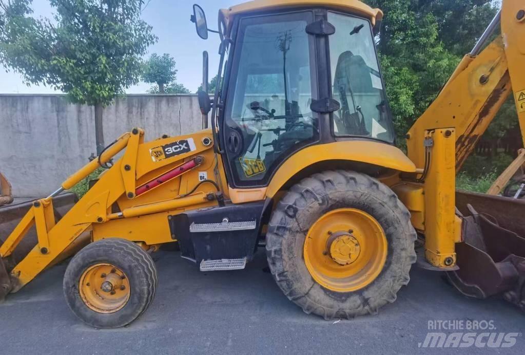 JCB 3 CX Buldoexcavatoare