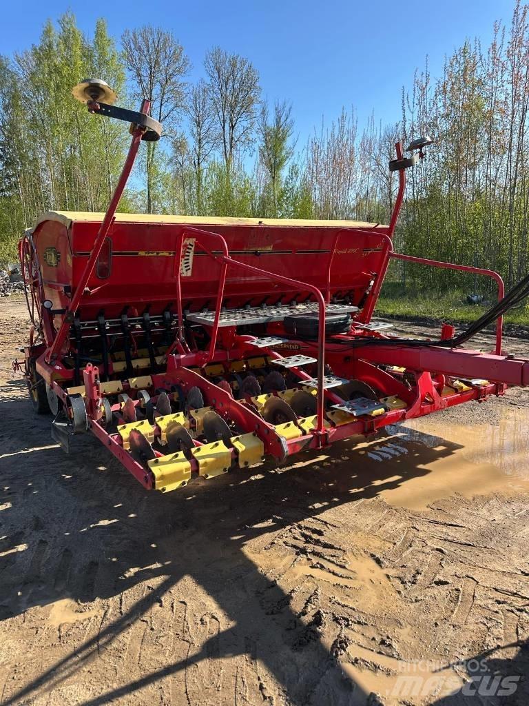 Väderstad Rapid400C Perforatoare