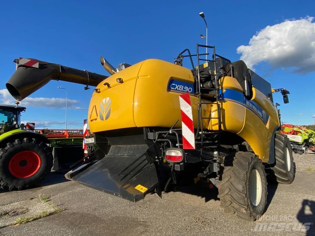 New Holland CX 8.90 Combine de secerat