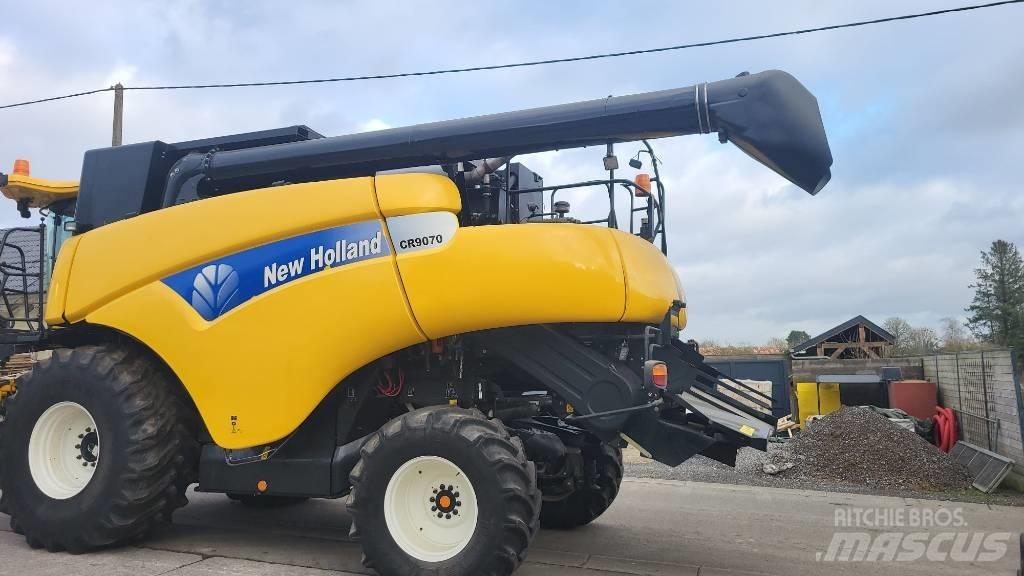 New Holland CR9070 Combine de secerat
