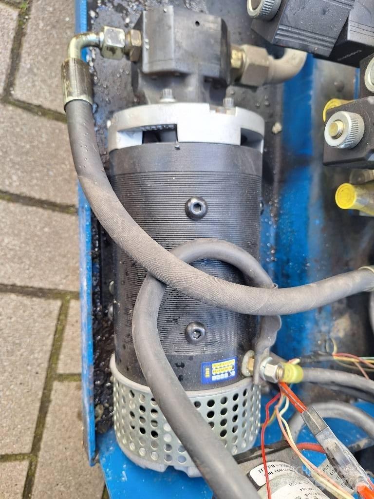 UpRight X32N Platforme foarfeca