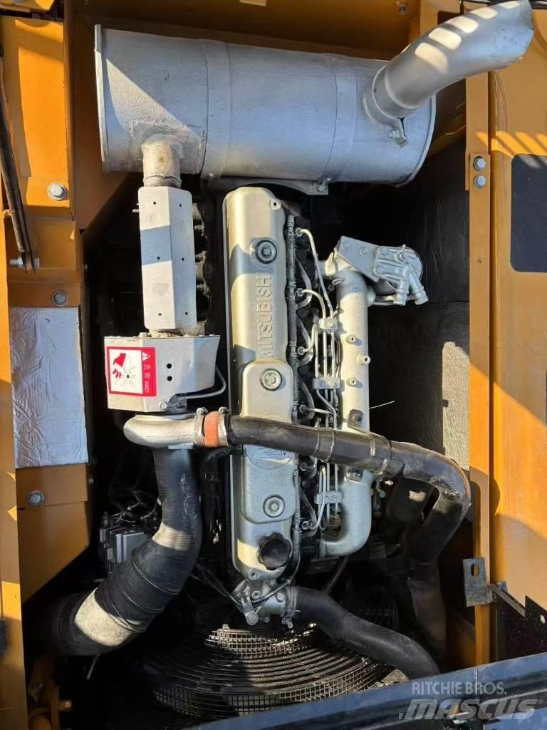 Sany 215C Excavatoare pe șenile
