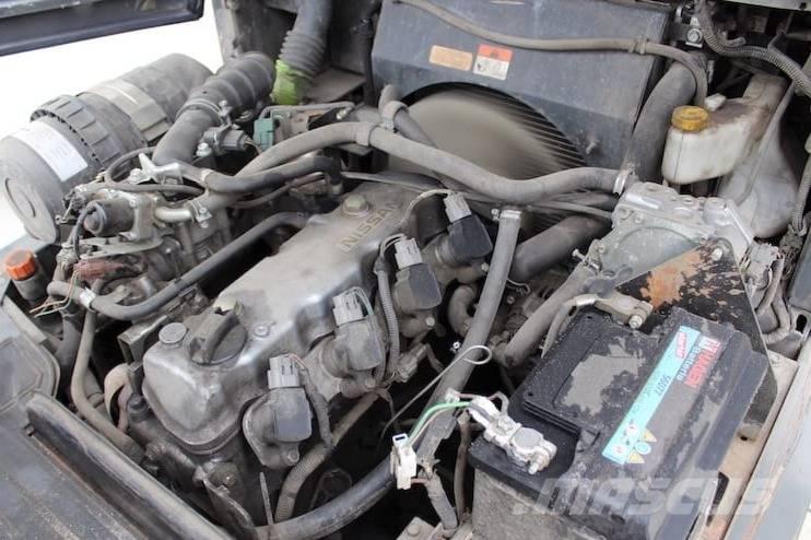 Nissan DX25LPG Stivuitor GPL
