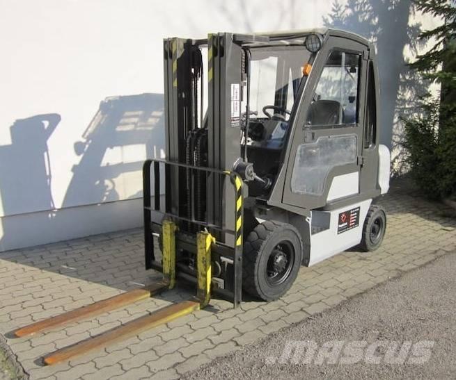 Nissan DX25LPG Stivuitor GPL