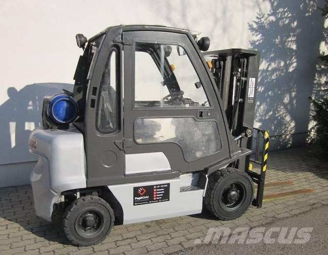 Nissan DX25LPG Stivuitor GPL