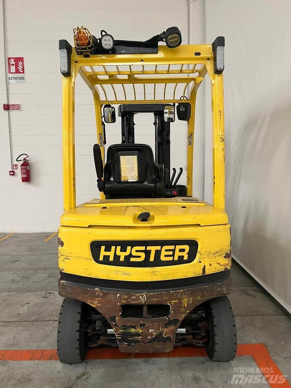 Hyster J3.0XN Stivuitor electric