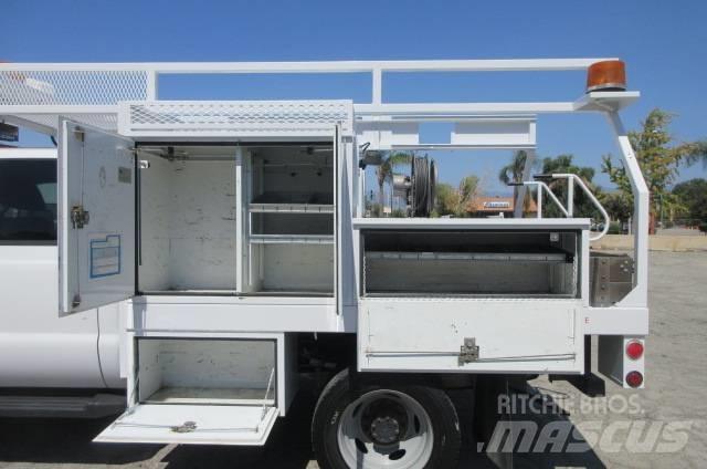 Ford F 550 Camioane platforma/prelata