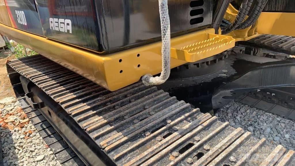 CAT 320 D Excavatoare pe șenile
