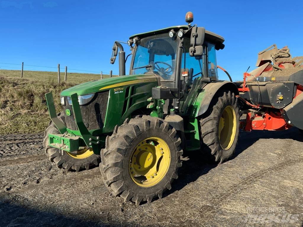 John Deere 5075M Tractoare