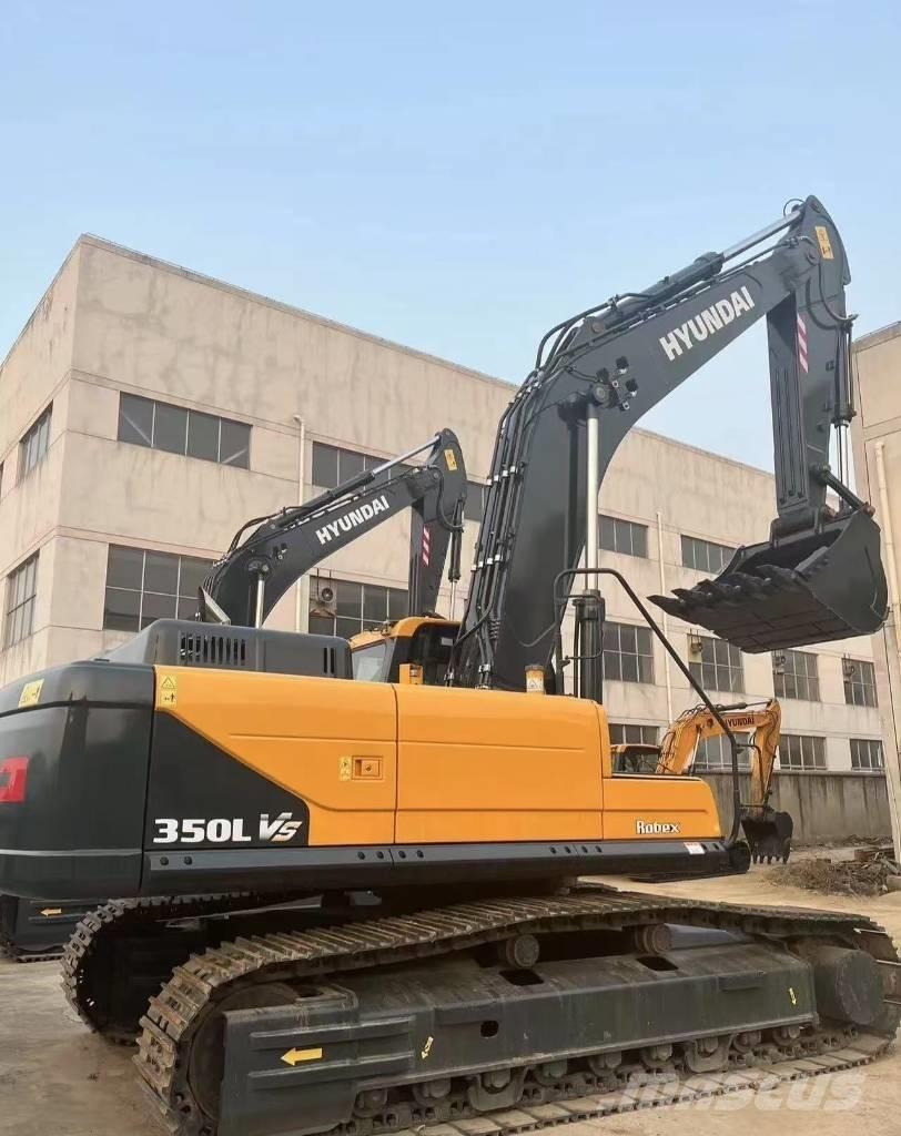 Hyundai 350 L VS Excavatoare pe șenile
