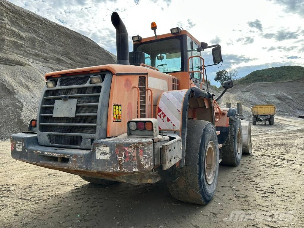 Doosan DL 300 Incarcator pe pneuri