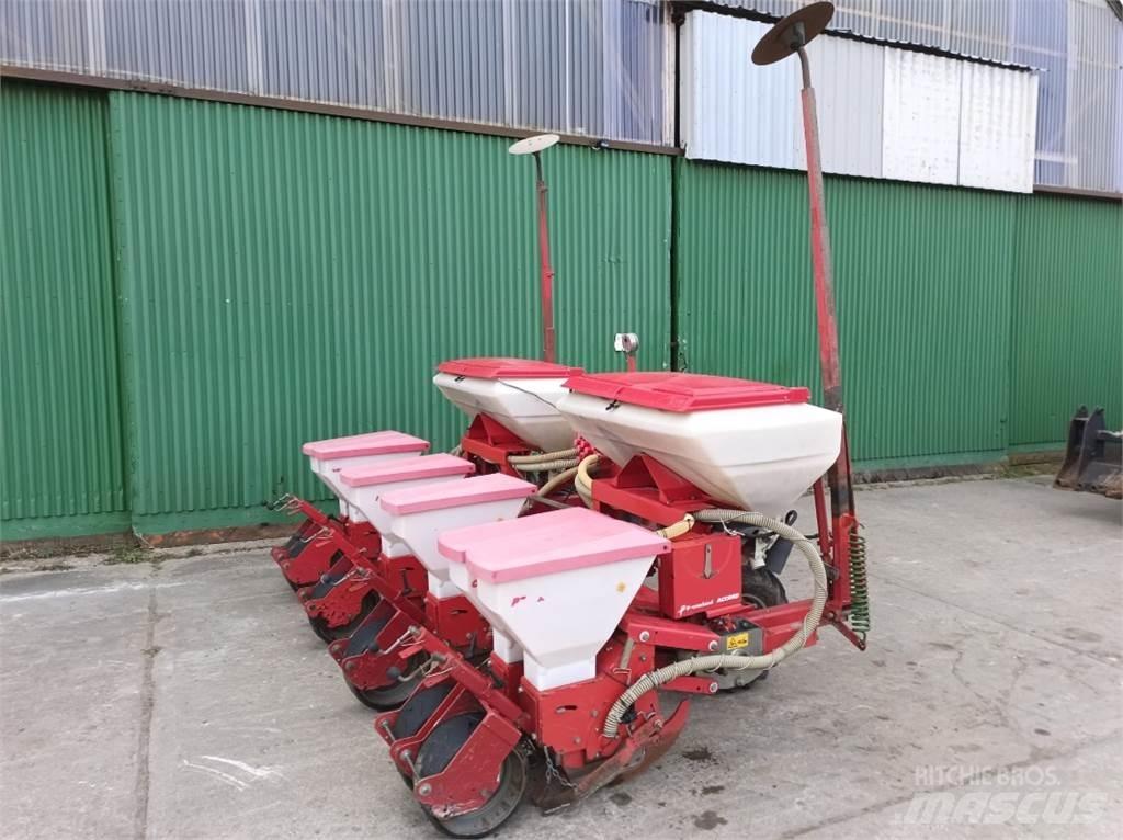 Accord Optima 810 Masini cu insamantare precisa