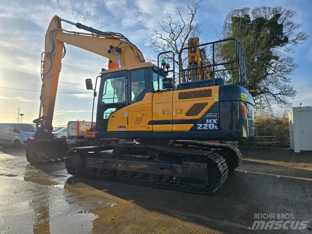 Hyundai HX220L Excavatoare pe șenile
