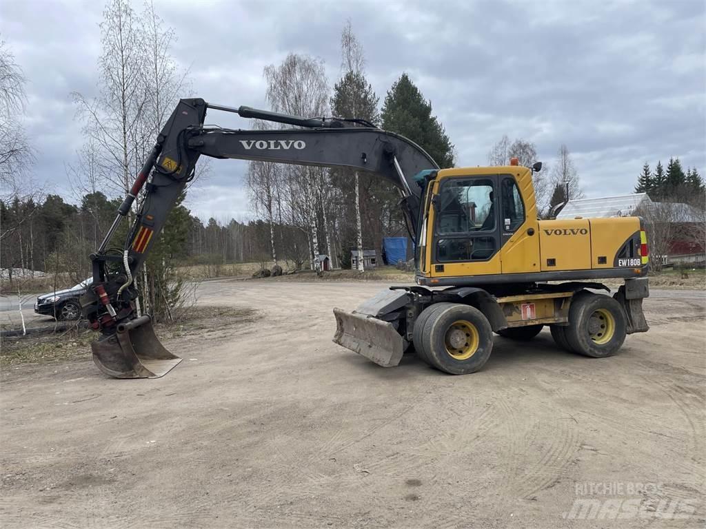 Volvo EW 180 B Excavatoare cu roti