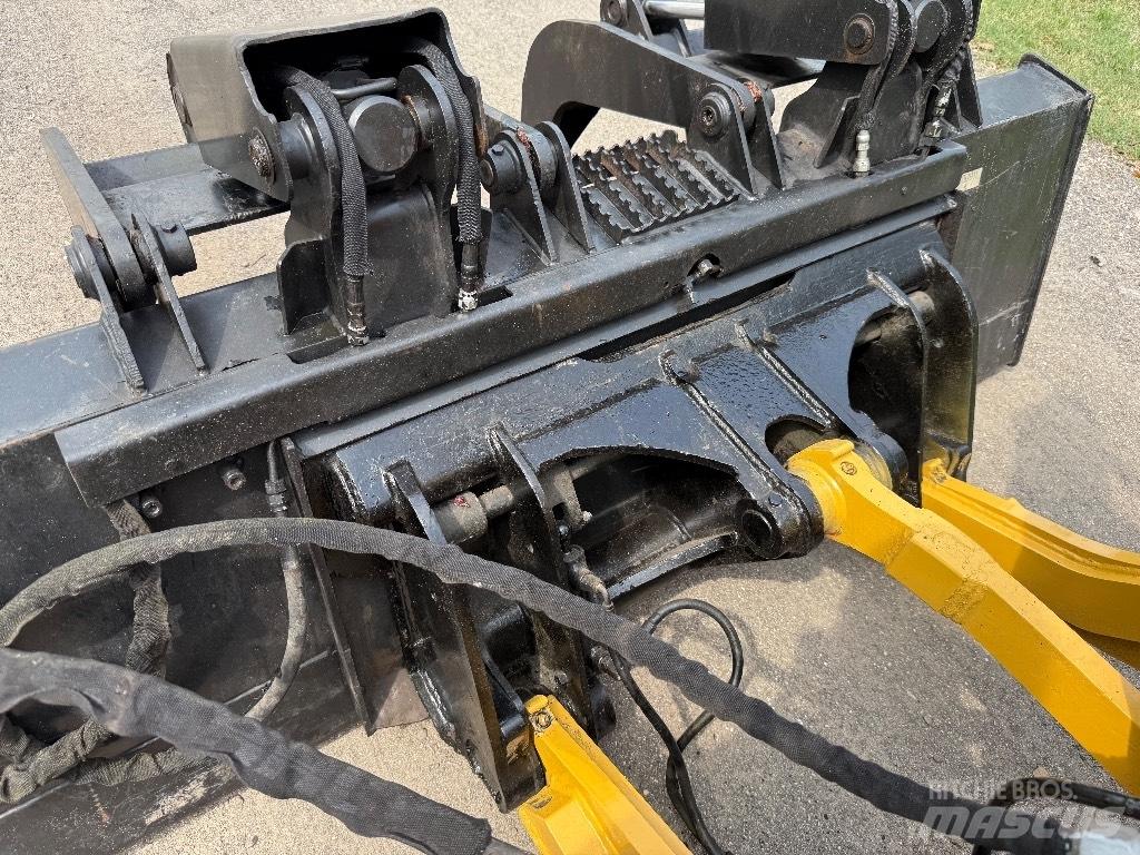 CAT 908 H Incarcator pe pneuri