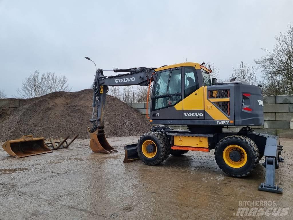 Volvo EWR 150 E Excavatoare cu roti